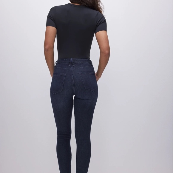 Good American Good Legs Skinny Jeans in Blue224 - Picture 2 of 6